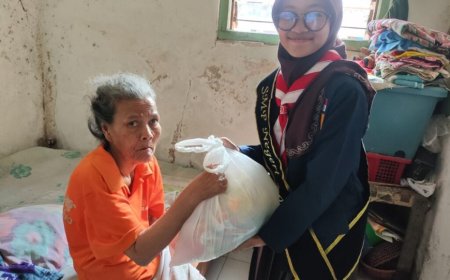 SMPN 1 Waru Gelar Bakti Sosial dalam Rangka Peringati Isra Miraj