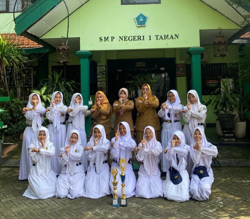 PMR SMP N 1 Taman Raih Dua Piala di Lompamar XXII Jatim