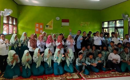 KEGIATAN SMPN SATU ATAP JABON PUBLIC SPEAKING & CONTENT CREATOR