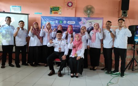 Antusias Bapak dan Ibu Guru SDN Keboguyang Mengikuti In  House Training Gerakan Literasi sekolah