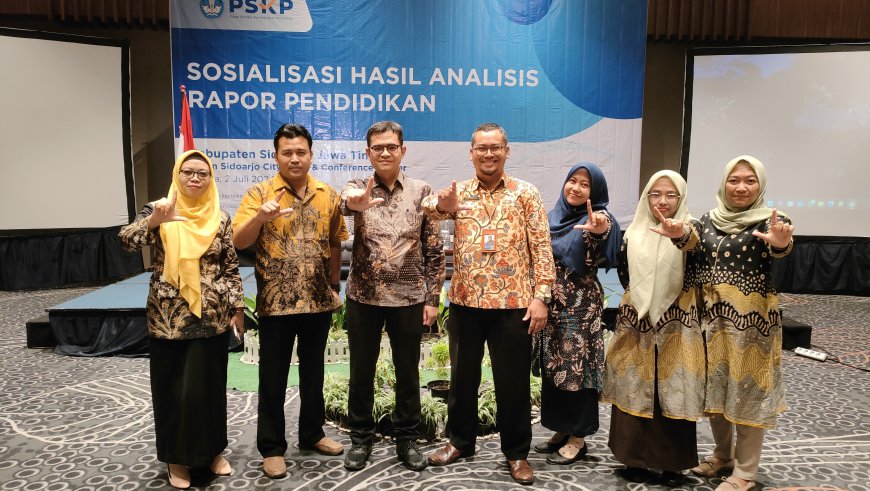 Berkah Nilai Rapor Pendidikan Meningkat Tahun 2024, SMPN Satu Atap Jabon Diundang oleh Kemendikbud Ristek di Hotel Aston Sidoarjo 02 Juli 2024.