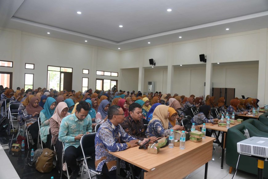 Pengembangan Keprofesian Berkelanjutan KKKS dan KKG SD Gugus 1-4 Kecamatan Tulangan.