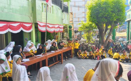 Lomba memperingati Hari Kemerdekaan Republik Indonesia di SD Ma'arif Ketegan