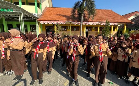Peringatan hari pramuka di SDN Penambangan