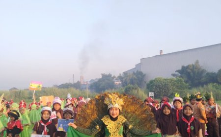 Karnaval Memperingati Tahun Baru Islam SDI Darul Hikmah Mojosantren Krian