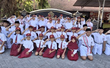 SDN Seduri 2 Memperkuat Karakter Siswa melalui Upacara Bendera Rutin