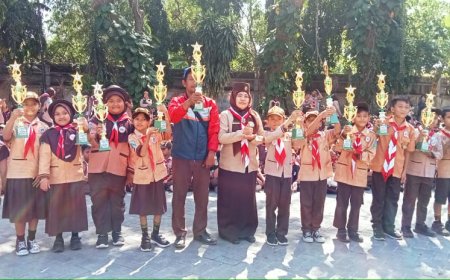 4 Piala Pramuka Siaga Pertama SDN Cemengbakalan 1 Sidoarjo