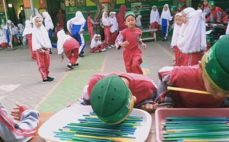 SEMARAK LOMBA KEMERDEKAAN HUT RI KE-79 DI SD MA'ARIF TAMAN