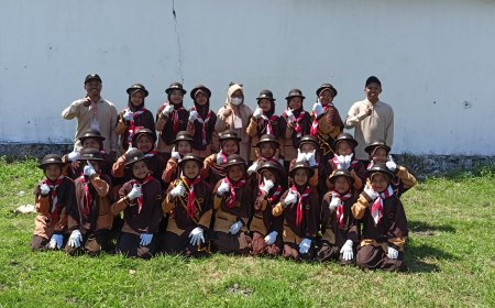 Ikut memeriahkan Hari Ulang Tahun Kemerdekaan Republik Indonesia ke 79 Sekolah Dasar Plus Cahaya Budaya mengikuti Lomba Gerak Jalan