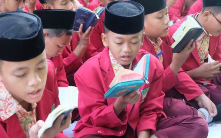 Kuatkan Karakter Profil Pelajar Pancasila, SMP Bilingual Terpadu 2 Gelar Khataman Kubro dalam Rangka Milad Al-Amanah