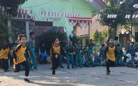 Kemeriahan HUT RI ke-79 di SDN Kloposepuluh 2: Perayaan Meriah dengan Beragam Perlombaan