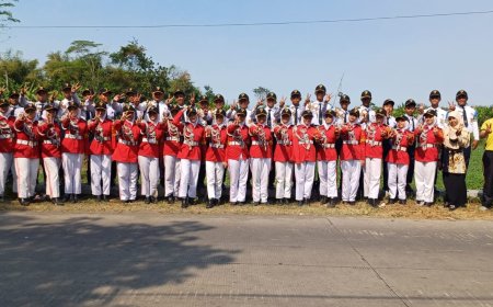 Ikut berpartisipasi lomba gerak jalan se-kecamatan Taman dalam rangka memeriahkan HUT RI ke-79