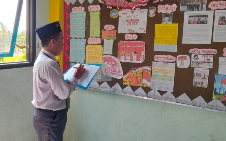 Tingkatkan Kreativitas Santri pada Lomba Mading Antarkelas di SMP Bilingual Terpadu 2