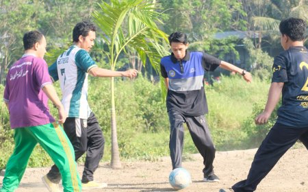 Futsal Asatidz Meriahkan HUT ke-79 RI di SMP Bilingual Terpadu 2