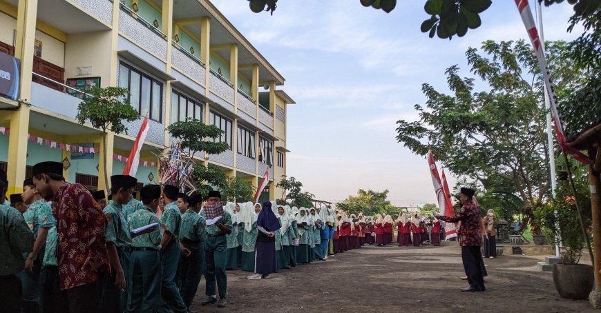 SMP Bilingual Terpadu 2 Tanamkan Karakter Disiplin pada Siswa Melalui Program TPPK