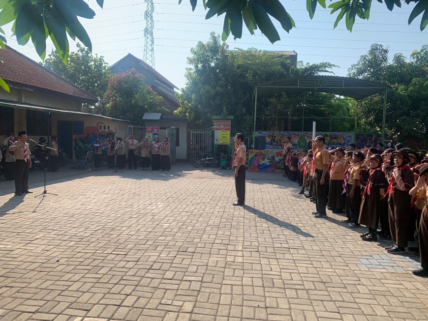 UPACARA PERINGATAN HARI PRAMUKA DI SDN GANTING KEC. GEDANGAN