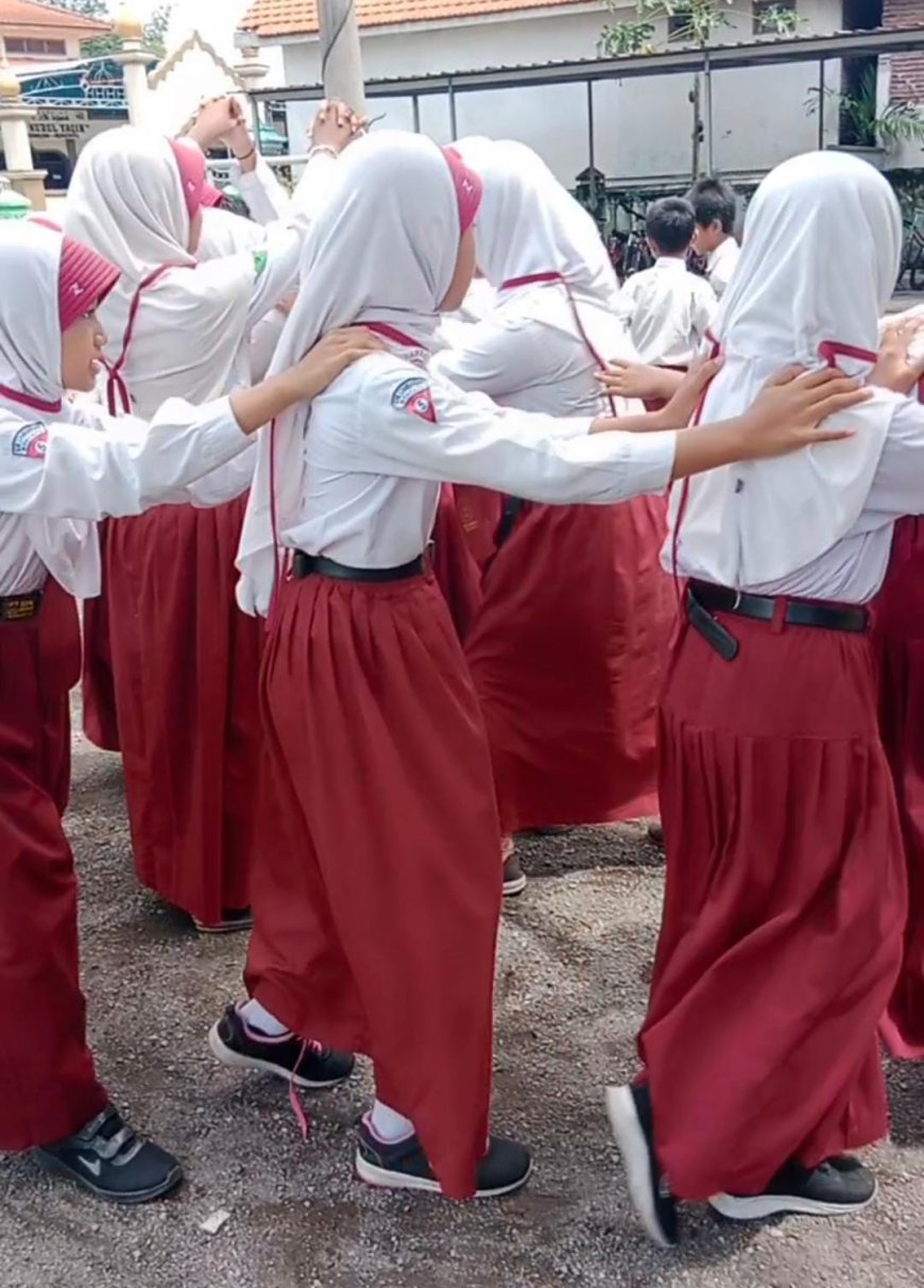 Bersenang senang dengan Dolanan Tradisional di SDN Lambangan