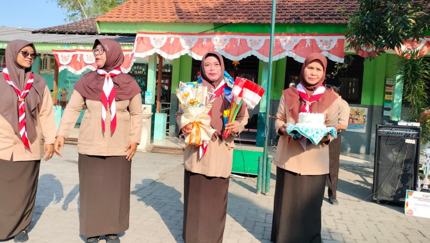 Kegiatan Apel Peringatan Hari Pramuka Dunia di SDN Suko