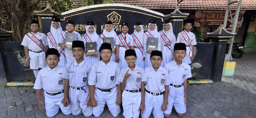 SDN Seduri 2 Memperkuat Karakter Siswa melalui Upacara Bendera Rutin