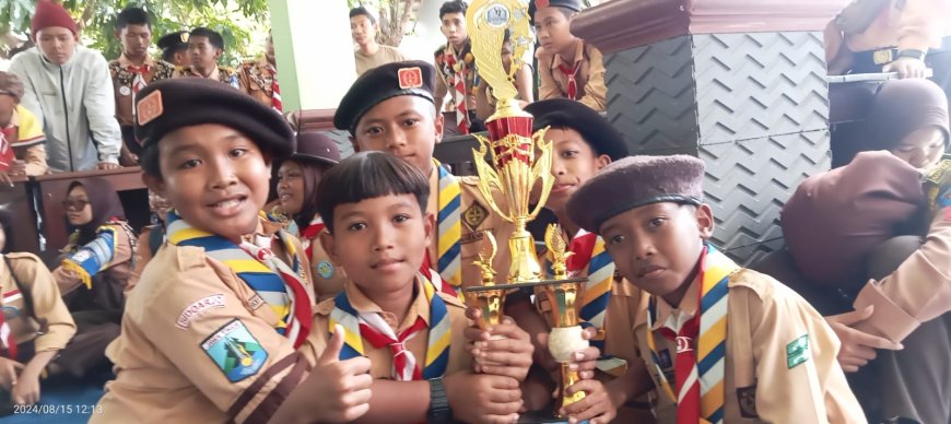 Lomba Rally Sepeda - SDN Gamping 1 Krian mendapatkan Juara 2