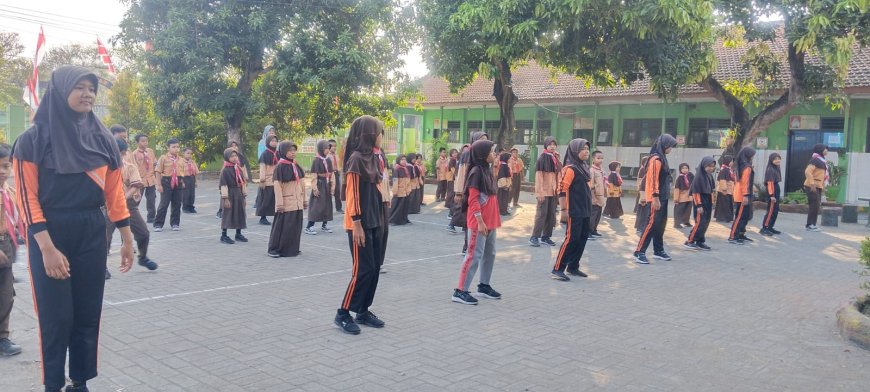 Jumat Sehat Tingkatkan Kebugaran Siswa SDN Mojorangagung