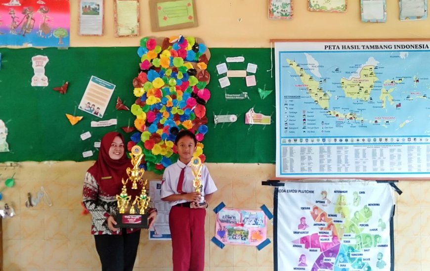 Peringatan HUT RI, SDN Pranti Gelar Lomba Menghias Kelas