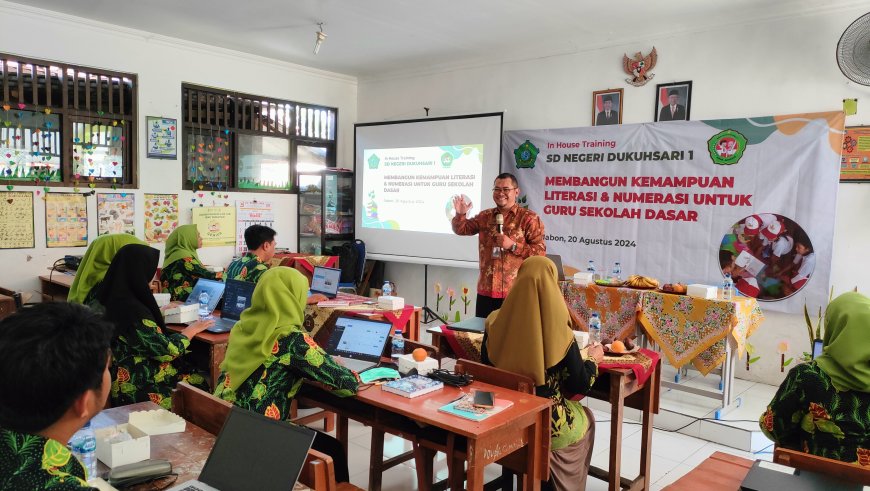 Pencapaian Luar Biasa, Para Guru Di SDN Dukuhsari 1 Berhasil Memposting 7 buah Berita Kegiatan Sekolah Sekaligus Dalam 1 Hari di Portal MeDSoS (Media Digital Sekolah Sidoarjo) Saat In House Training Literasi Bersama Coach Herry Supriyanto.