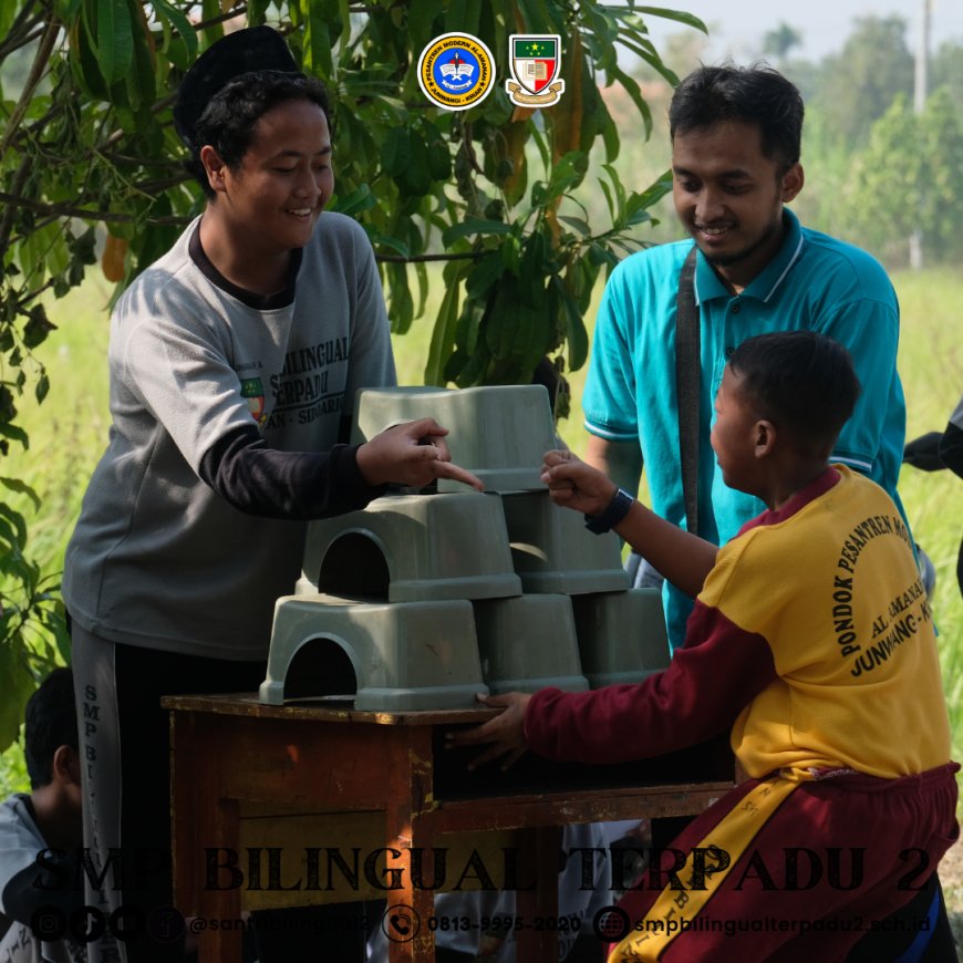 Game Piramida Suit Santri Warnai Peringatan HUT RI di SMP Bilingual Terpadu 2