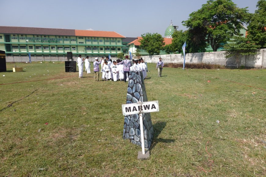 MasyaAllah !!! 540+ Peserta Didik SD Al-Ishlah Rejeni Sangat Antusias Melaksanakan Manasik Haji Cilik