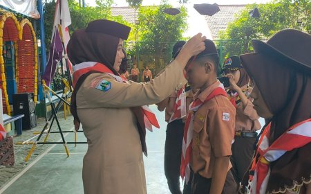Bangun Karakter Mulia melalui Kegiatan Persami di SMP Negeri 3 Candi