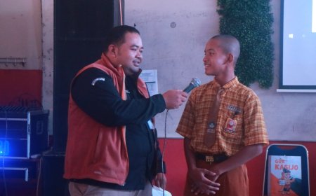 Seminar Demokrasi di SMP PGRI 9 Sidoarjo Memperkenalkan Demokrasi Sejak Dini