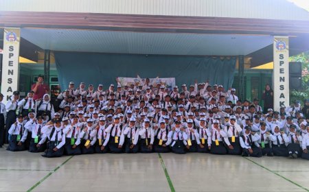 Diklat Paskibra oleh Paswikra SMP Negeri 1 Krembung untuk Kelas VII, VIII, dan IX Tahun 2024