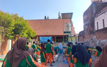 GERAKAN AKSI BERGIZI SERENTAK DI SMP PGRI 8 SIDOARJO