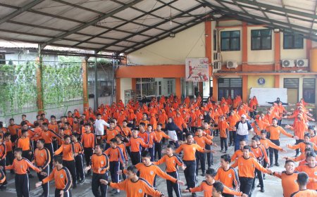 GERAKAN AKSI BERGIZI  PEDULI KESEHATAN REMAJA - SMP ASA CENDEKIA