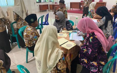 SCREENING KESEHATAN DI SMP YPM 7 SIDAORJO