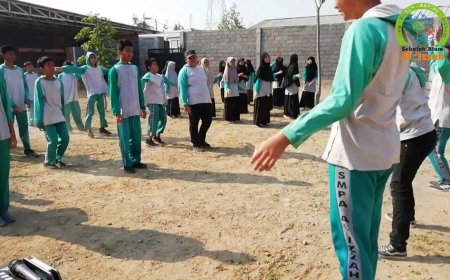 Aksi Gizi di SMP Alam Al Izzah Krian, Sidoarjo: Badan Sehat Otak Cerdas
