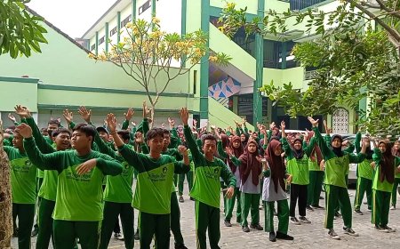 Aksi Bergizi SMP Hasjim Asj'ari Tulangan : Tanamkan Budaya Hidup Sehat Sejak Dini