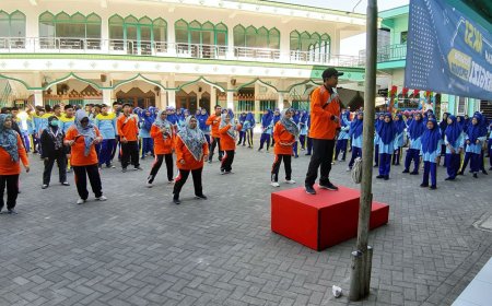 Aksi Bergizi SMP Darul Ulum Waru