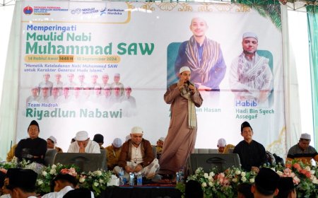 Meriahkan Maulid Nabi, SMP Sepuluh Nopember Sidoarjo Undang Habib Ternama