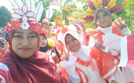 Semangatnya Siswa SDN TROMPOASRI 1 Memperingati Hari Kemerdekaan