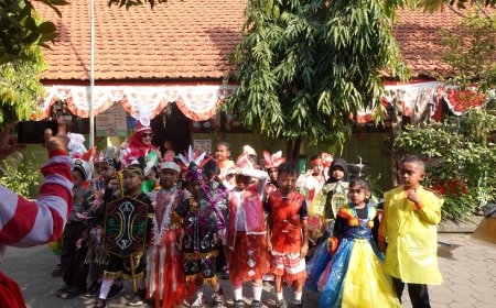 kegiatan siswa SDN TROMPOASRI I merayakan hari kemerdekaan
