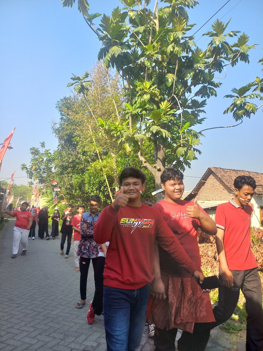 PERLOMBAAN DALAM MEMPERINGATAI HUT RI KE 79 SMP ISLAM NUSANTARA CANDI