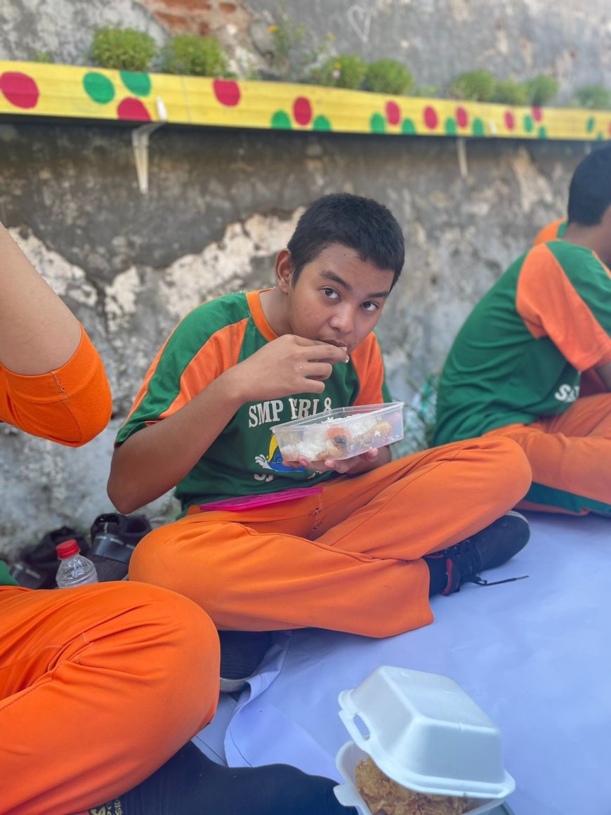 GERAKAN AKSI BERGIZI SERENTAK DI SMP PGRI 8 SIDOARJO