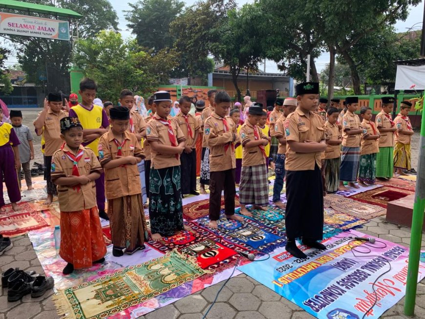 Pembiasaan religi di SDN Watutulis 1