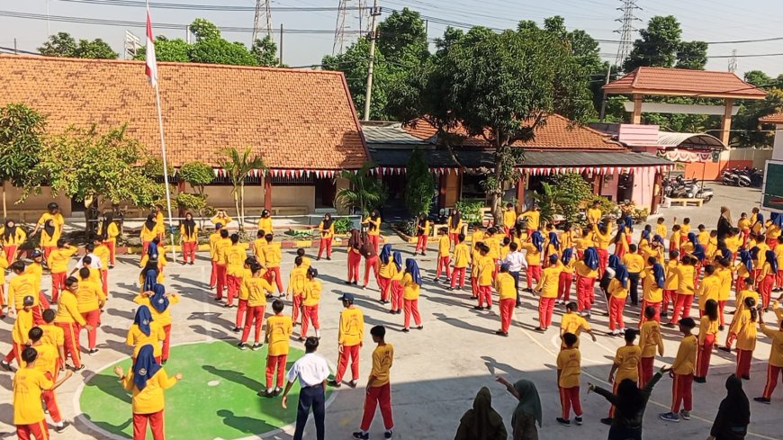 Gerakan Aksi Bergizi Serentak di Smp Kemala Bhayangkari 9 Waru