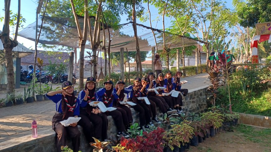 SMP Negeri 1 Jabon Raih Juara 1 Lomba Tingkat 2 Kwartir Ranting Jabon - Membangun Para Penggalang Yang Ceria, Cakap dan Cekatan