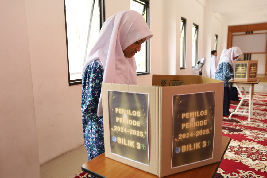 Pemilihan Ketua dan Wakil Ketua OSIS SMP Al Muslim Periode 2024/2025 Berlangsung Meriah