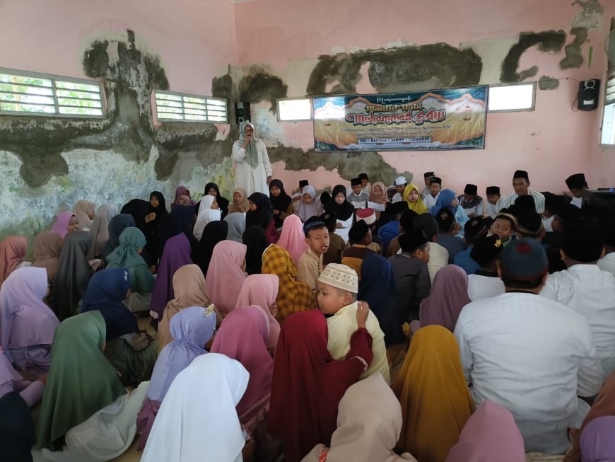 Tradisi Peringatan Maulid Nabi di SDN Kupang Jabon