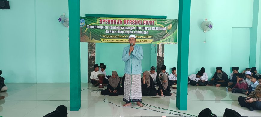 MEMPERINGATI MAULID NABI: SPENDUJA BERSHOLAWAT