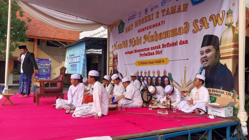 Kegiatan Peringatan Maulid Nabi Muhammad SAW 1446H sebagai Momentum untuk Refleksi dan Perbaikan Diri di SMPN 2 Taman